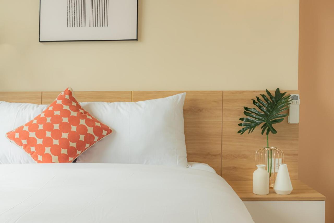 9Trip Stay In Soho Residence - 3 Bedrooms Apartment In District 1, Next To Bui Vien Walking Street - Free Saigon Nightlife Walking Tour Ho-Chi-Minh-Stadt Exterior foto