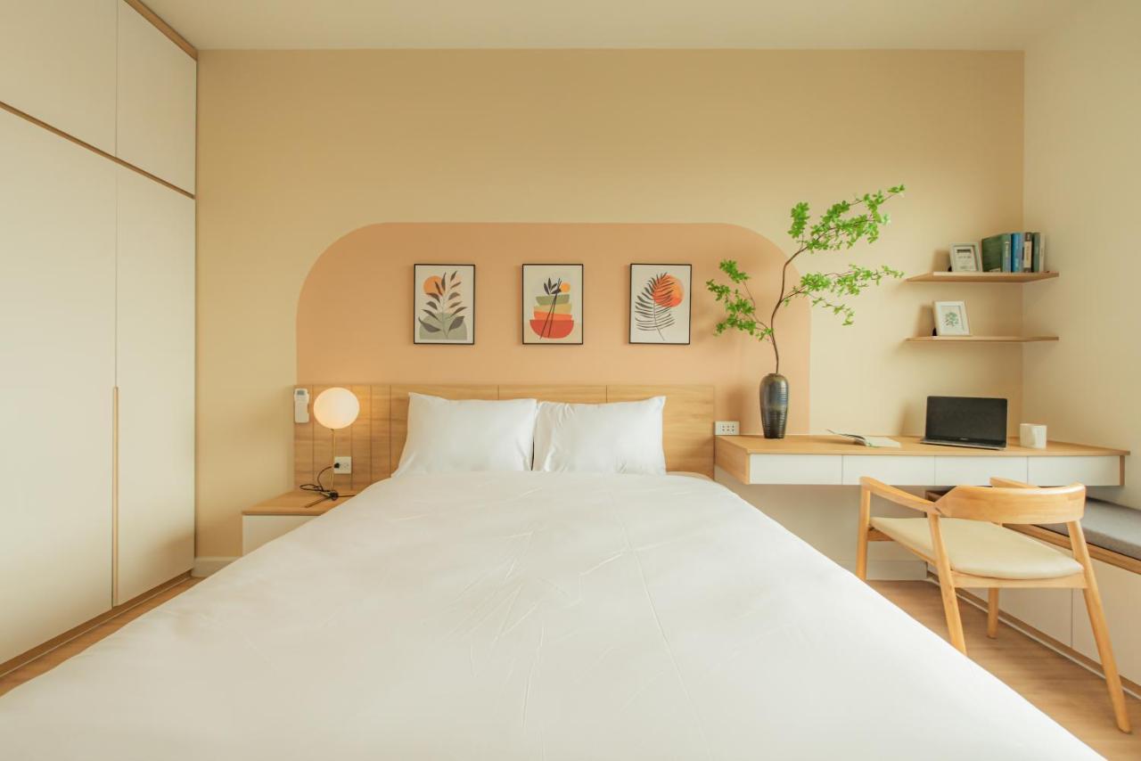 9Trip Stay In Soho Residence - 3 Bedrooms Apartment In District 1, Next To Bui Vien Walking Street - Free Saigon Nightlife Walking Tour Ho-Chi-Minh-Stadt Exterior foto